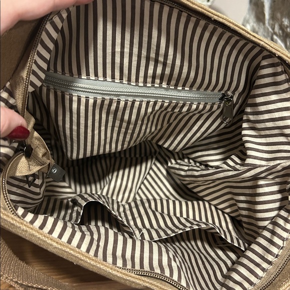 Classic Fashion Tan/brown Canvas Crossbody Bag - Picture 4 of 8